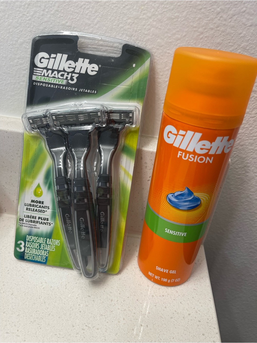 ✅Gillette Mach3 Sensitive Disposable Razors+
✅ Sensitive Shave Gel gift set.